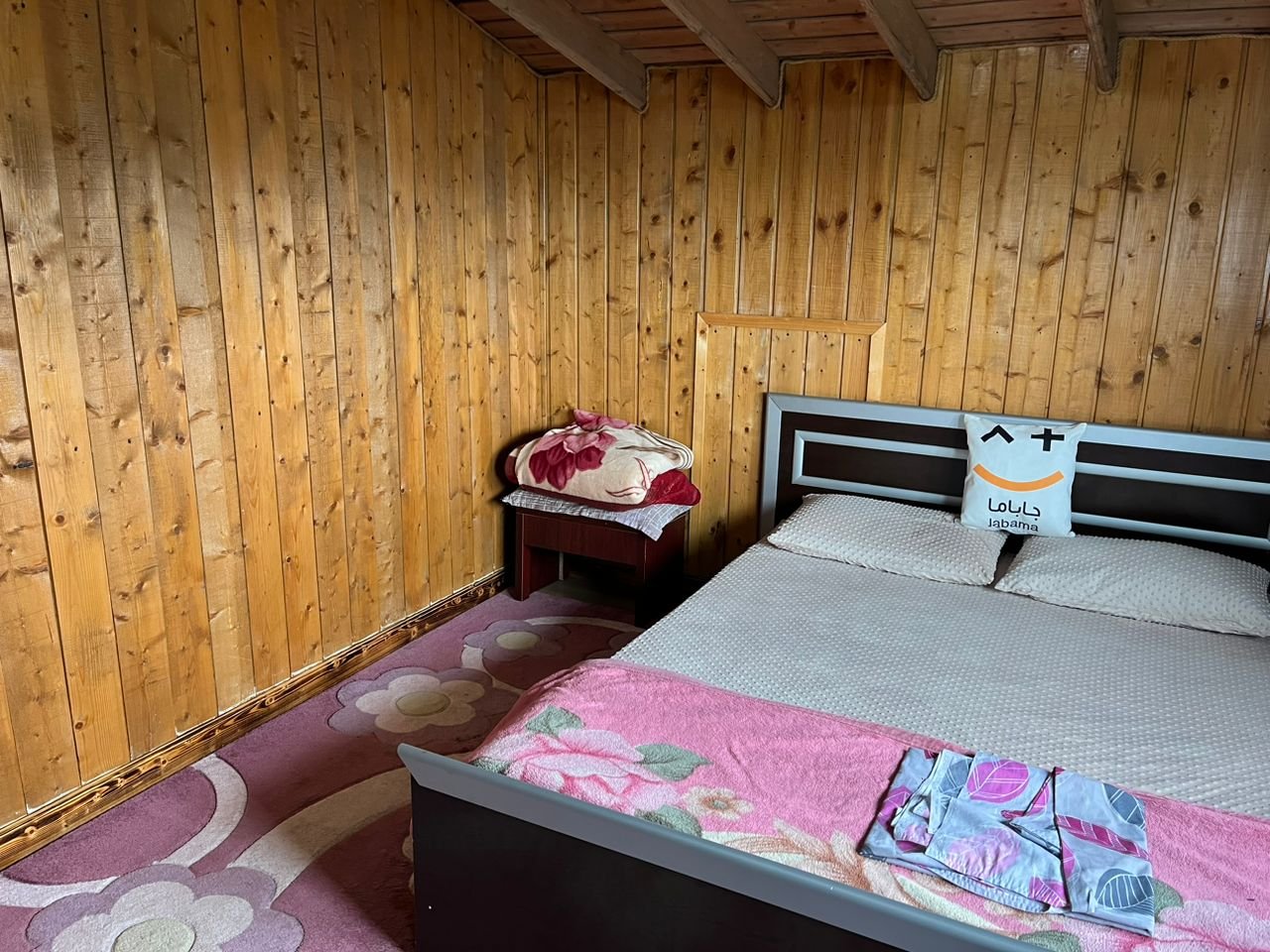 یک خوابه کاج واحد چوبی ۷