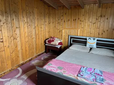 آپارتمان یک خوابه کاج واحد چوبی ۷