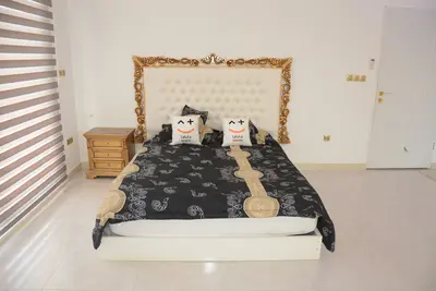 ویلا سه خوابه استخردار آبگرم آرتمیس