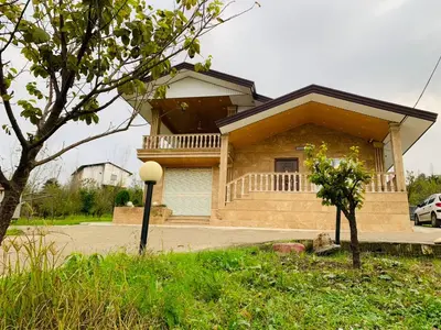 کلبه یک خوابه جنگلی فانوس