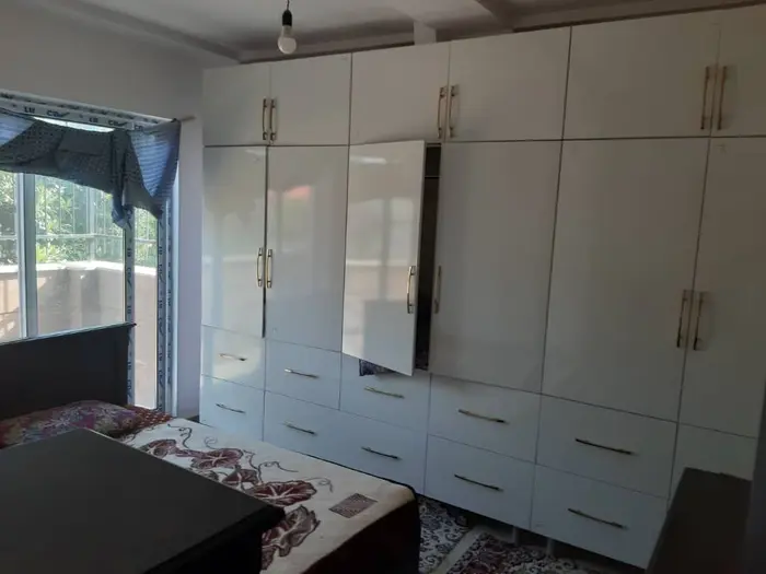 آپارتمان یک خوابه سفید رود 1