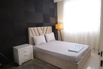 آپارتمان یک خوابه گلاره پونک