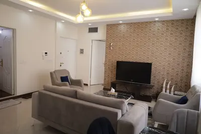 آپارتمان یک خوابه گلاره پونک