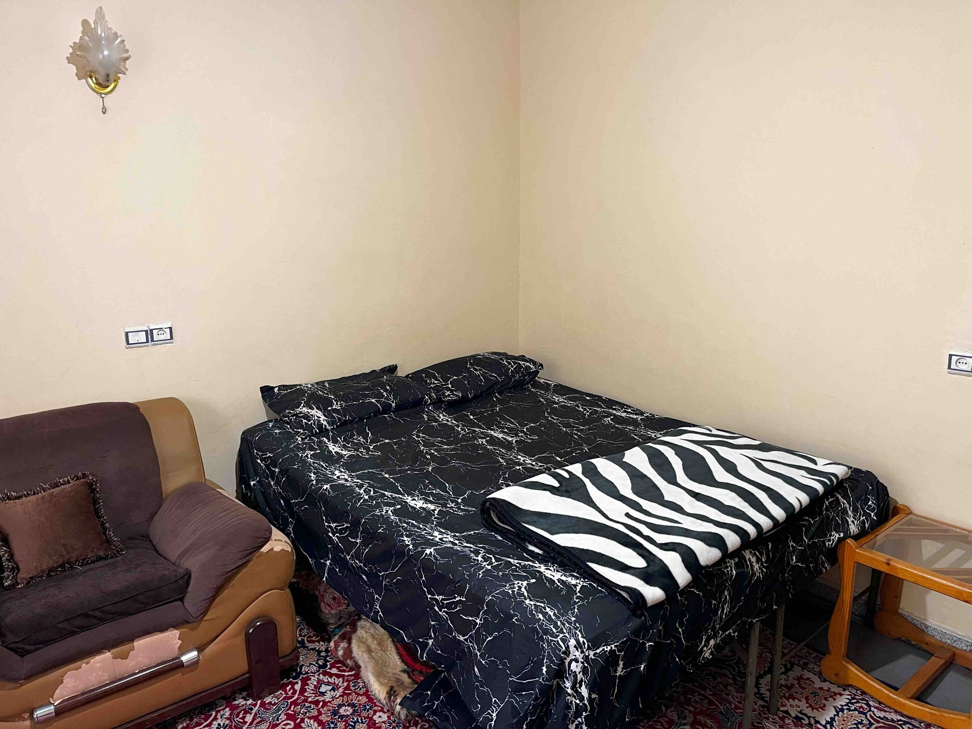 یک خوابه عزیزی ثالث