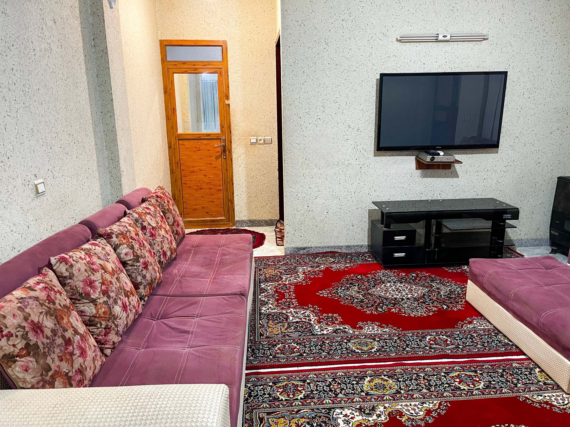 ویلا یک خوابه عزیزی ثالث ۱