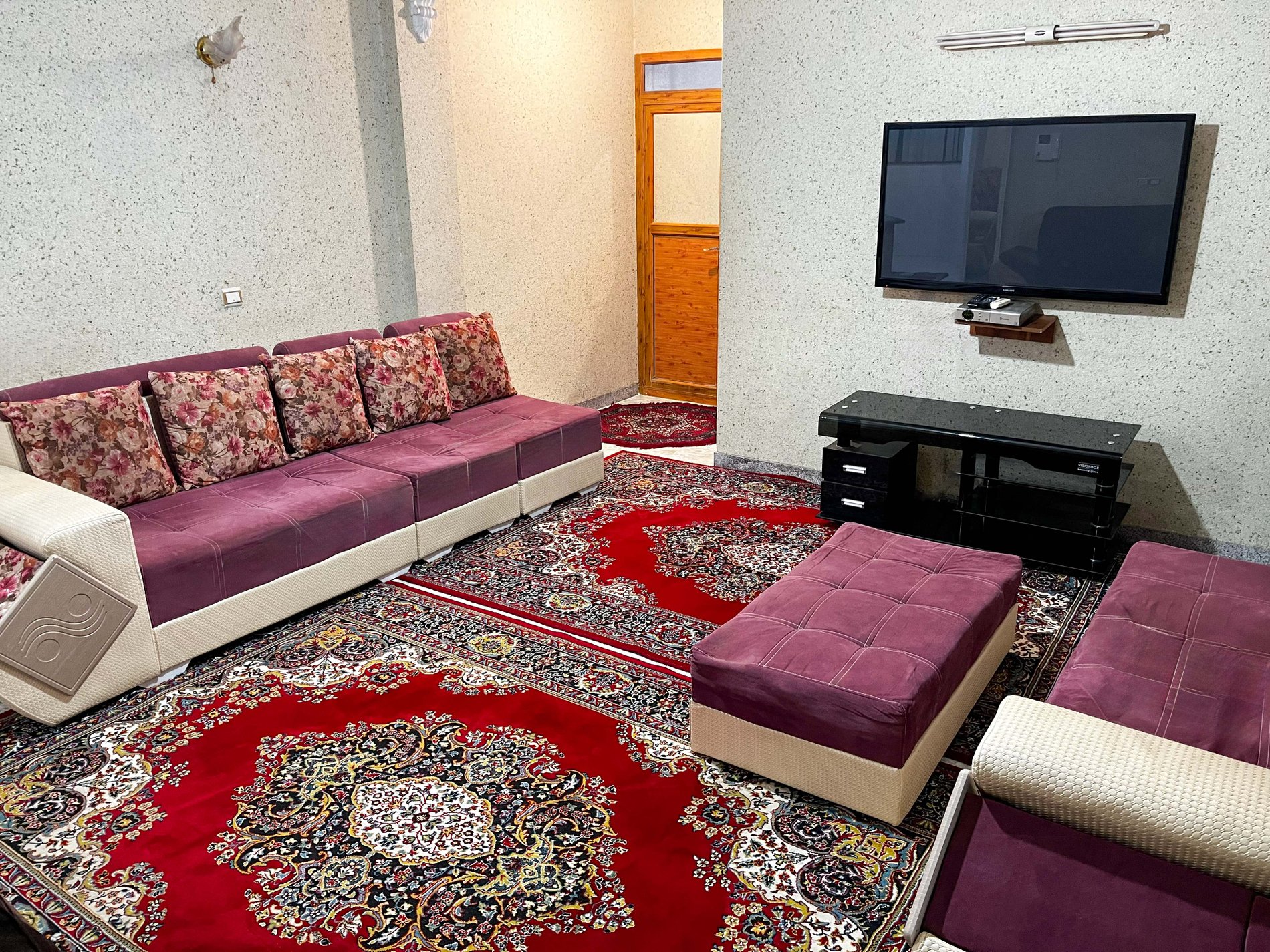 ویلا یک خوابه عزیزی ثالث ۱