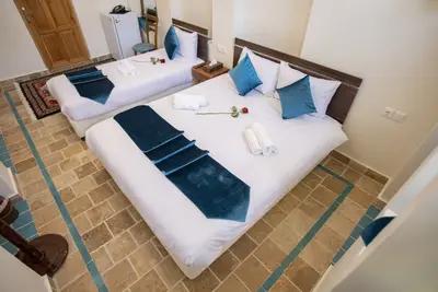 اقامتگاه سنتی آقایی - واحد سه تخته حوضخانه