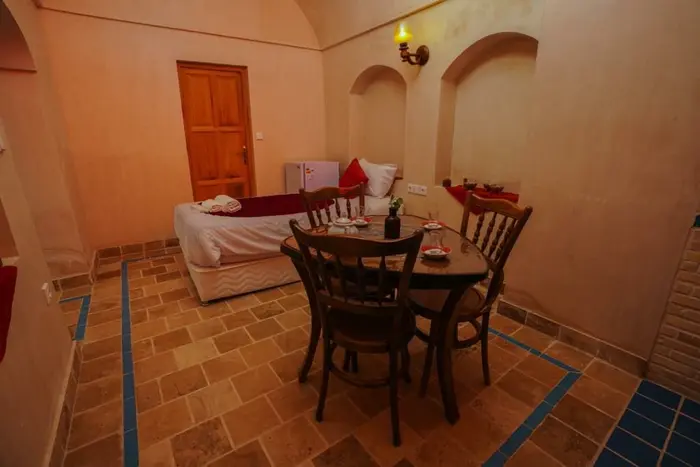 اقامتگاه سنتی آقایی - واحد چهارتخته سرداب