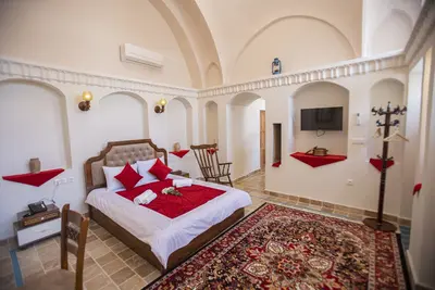 اقامتگاه سنتی آقایی - واحد چهارتخته شاه نشین