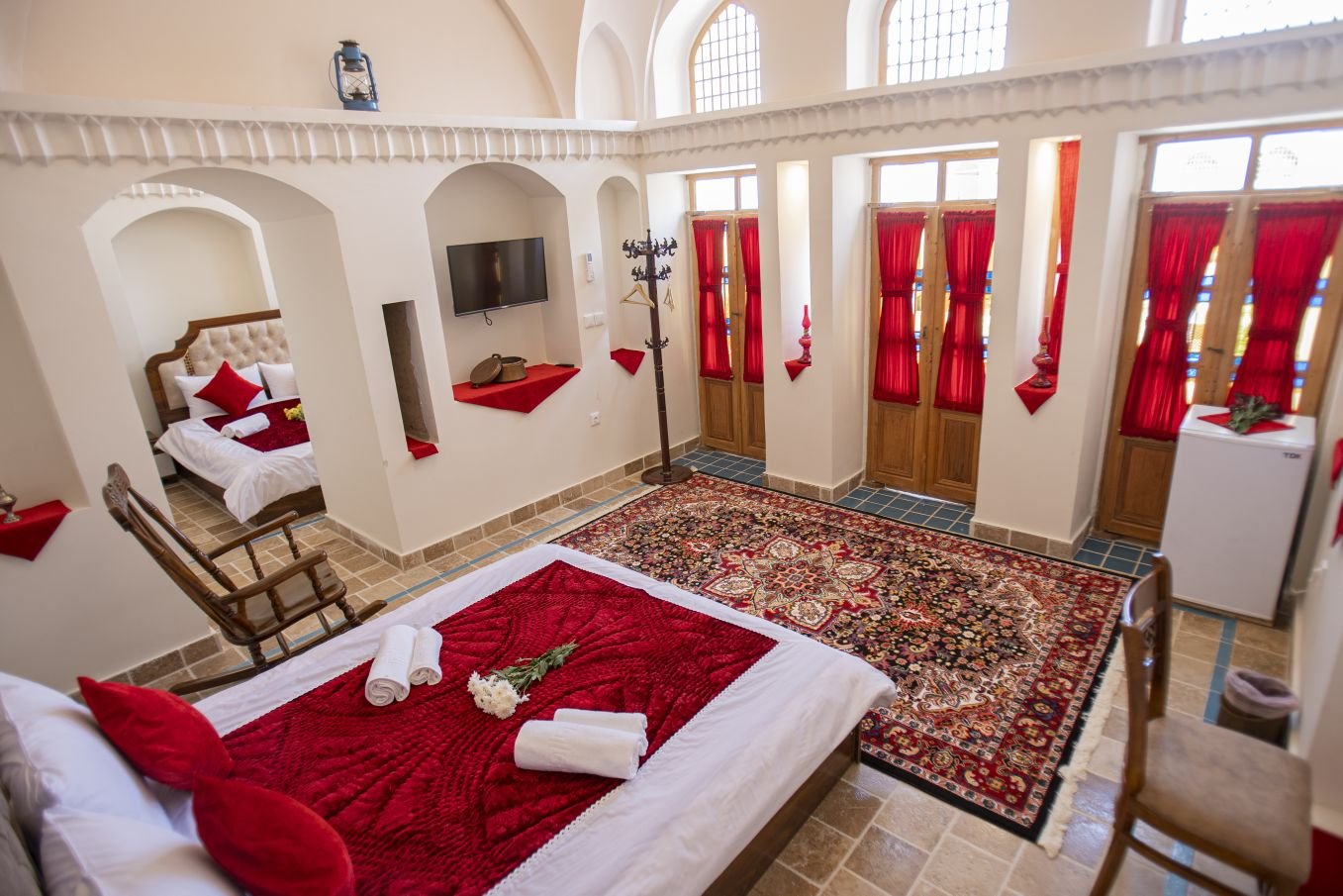 اقامتگاه سنتی آقایی - واحد چهارتخته شاه نشین