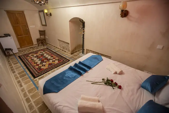 اقامتگاه سنتی آقایی - واحد دوتخته دبل