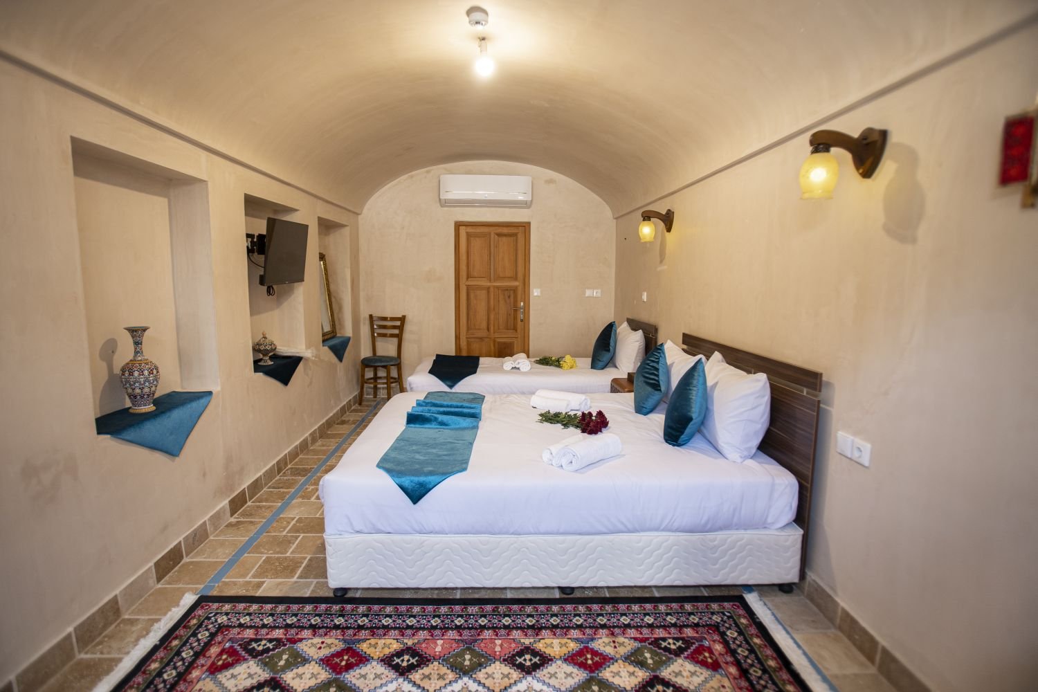 آقایی - واحد سه تخته 1