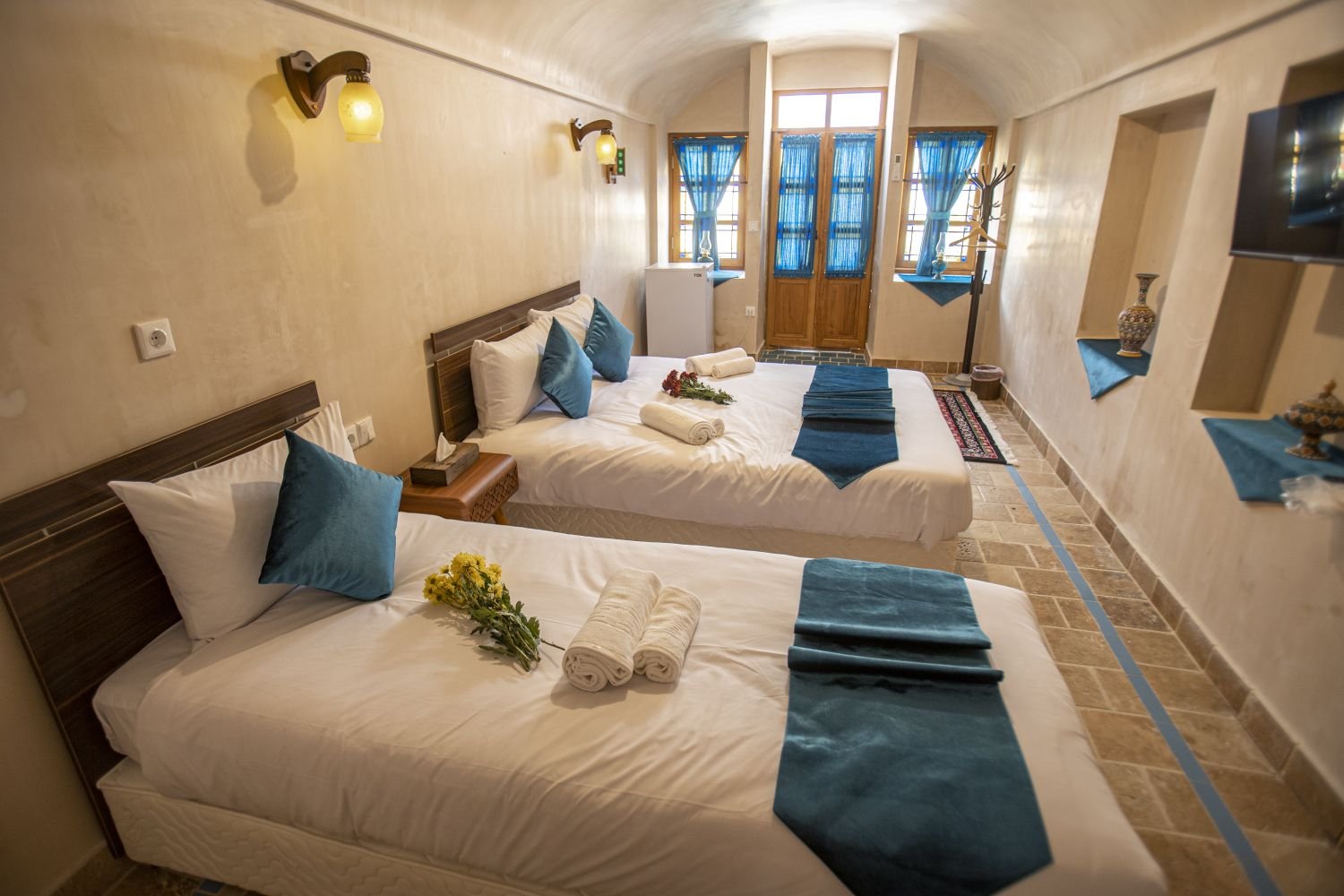 آقایی - واحد سه تخته 1