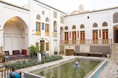 اقامتگاه سنتی آقایی - واحد یک تخته