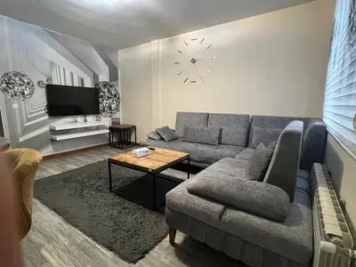 آپارتمان دوخوابه فرشته ۵