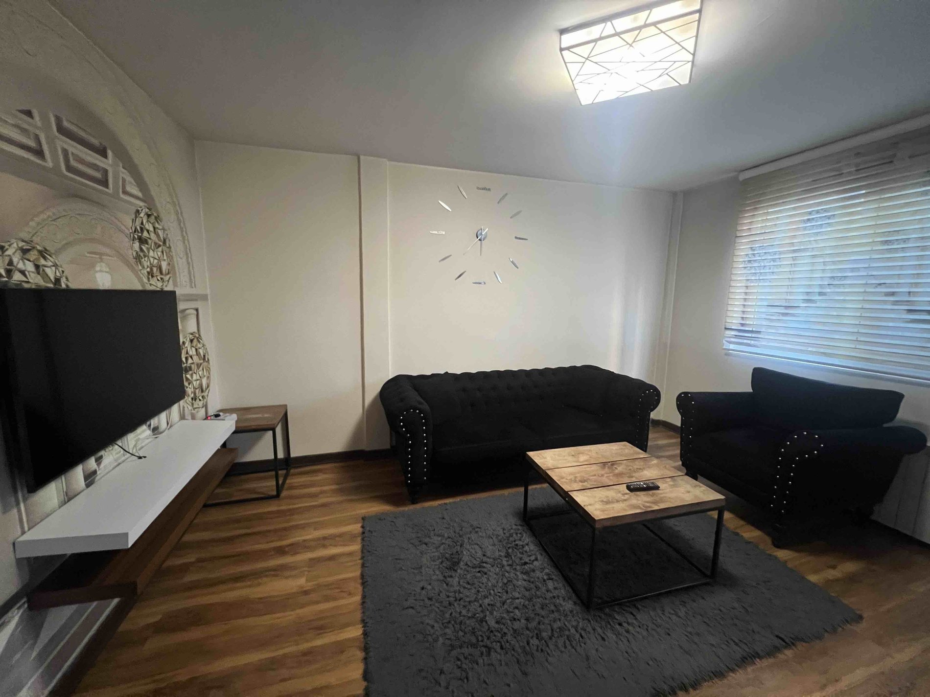 آپارتمان دوخوابه فرشته 6 - انتخاب عنوان تصویرسالنسالن