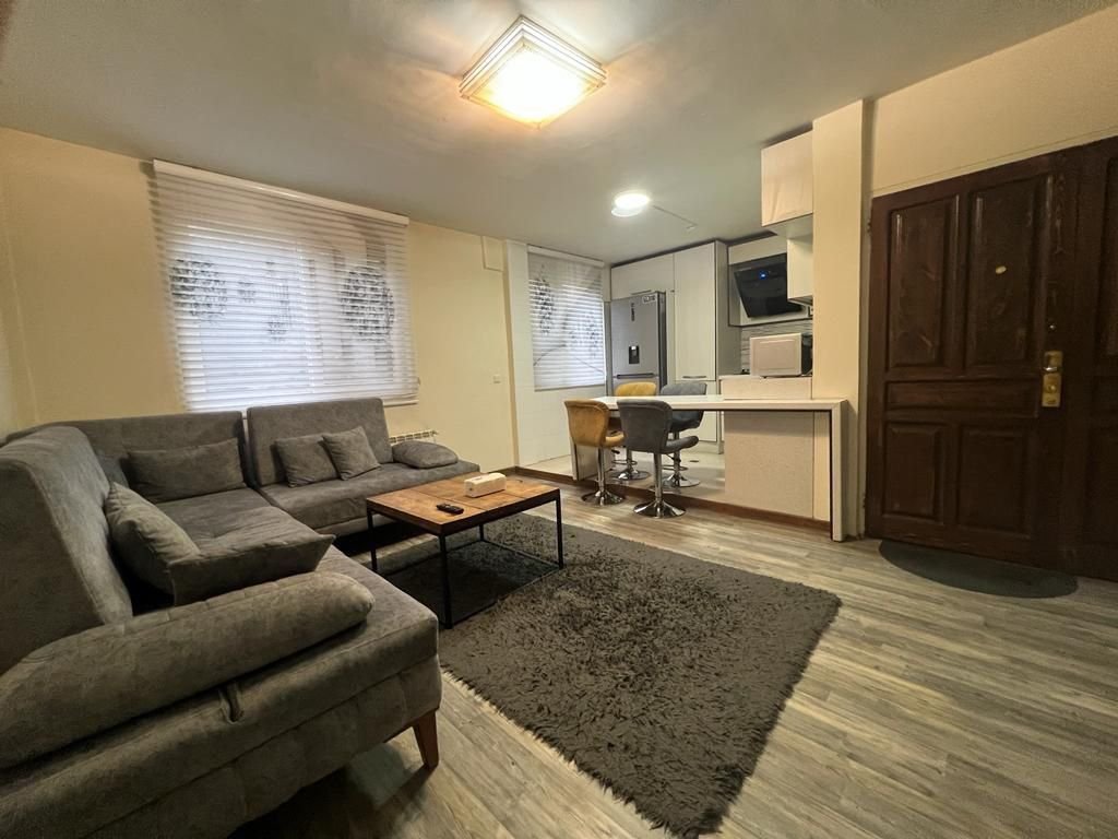 آپارتمان دوخوابه فرشته ۵