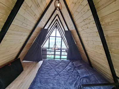 کلبه یک خوابه سوئیسی منان