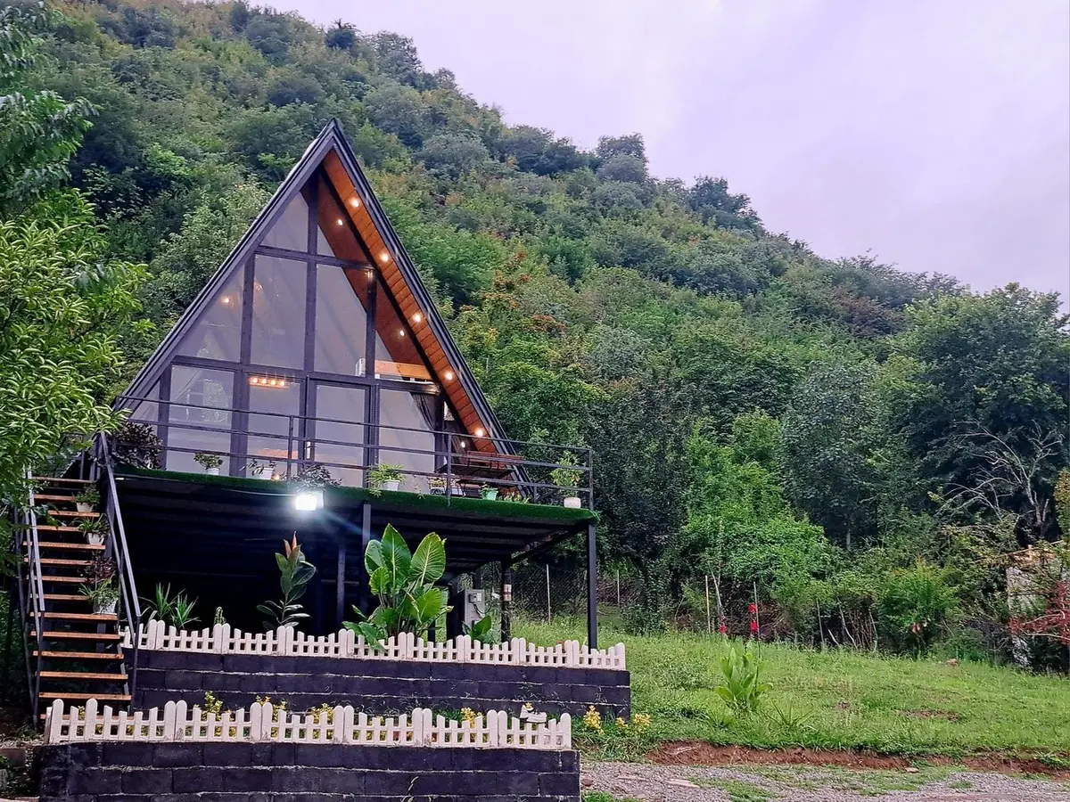 کلبه یک خوابه سوئیسی منان