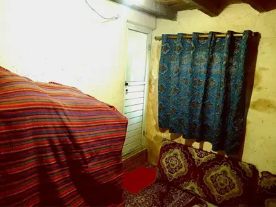 کلبه یک خوابه میان رستاق