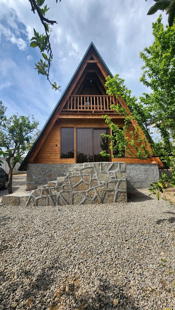 یک خوابه چوبی نورین