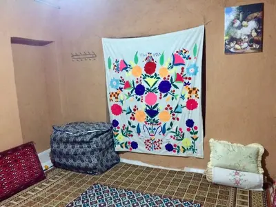 بومگردی یادگار مجن -  واحد گِل سرخ