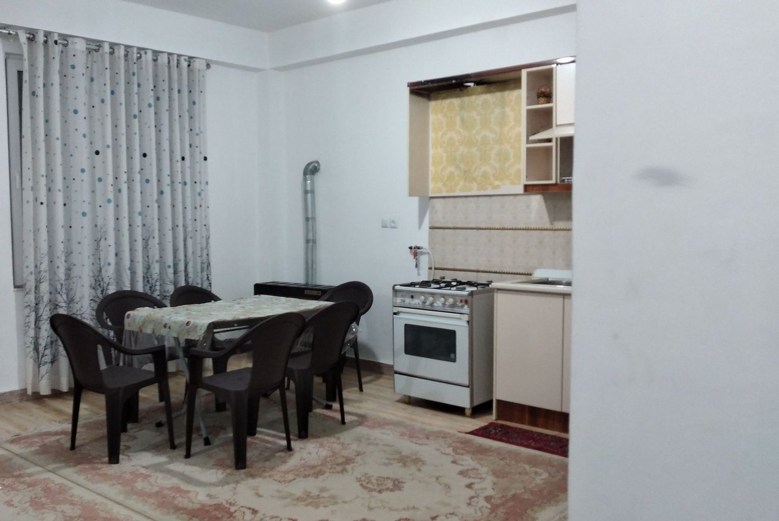 ویلا دوخوابه جنگلی دلیلی 1