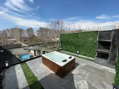 کلبه یک خوابه سوئیسی استخردار آبگرم آرامش ۱