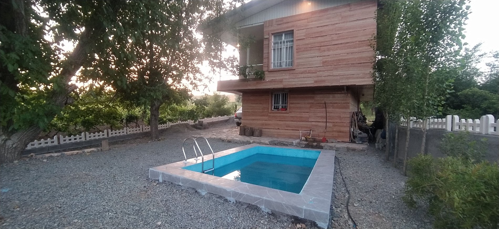 کلبه یک خوابه استخردار باغ سعادتی