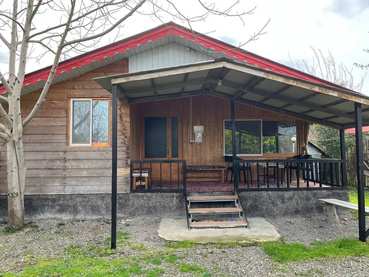 کلبه دوخوابه چوبی پویا