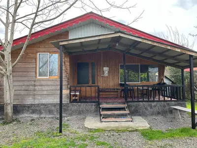 کلبه دوخوابه چوبی پویا