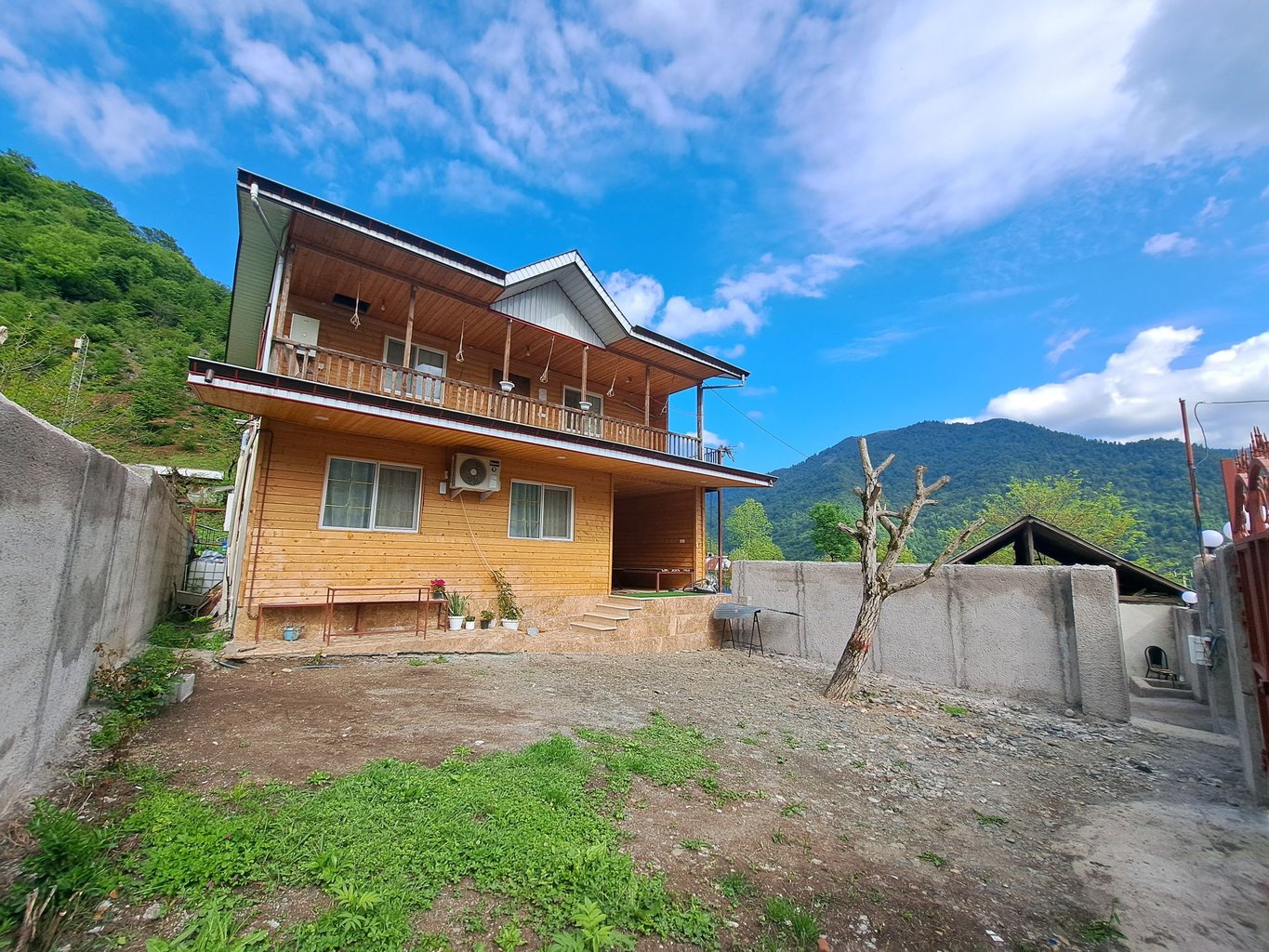 دوخوابه جنگلی خروم