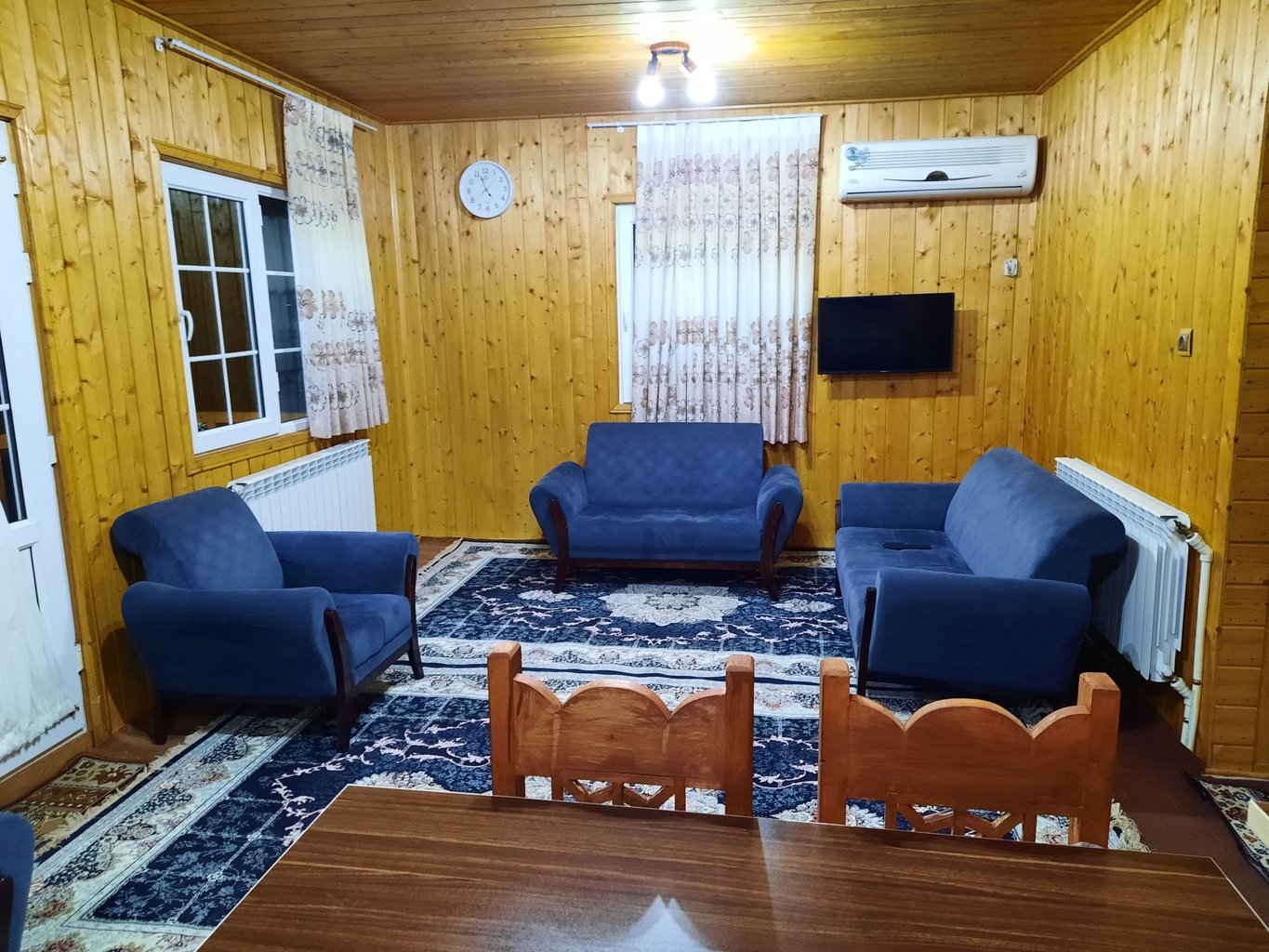 کلبه دوخوابه جنگلی حسین