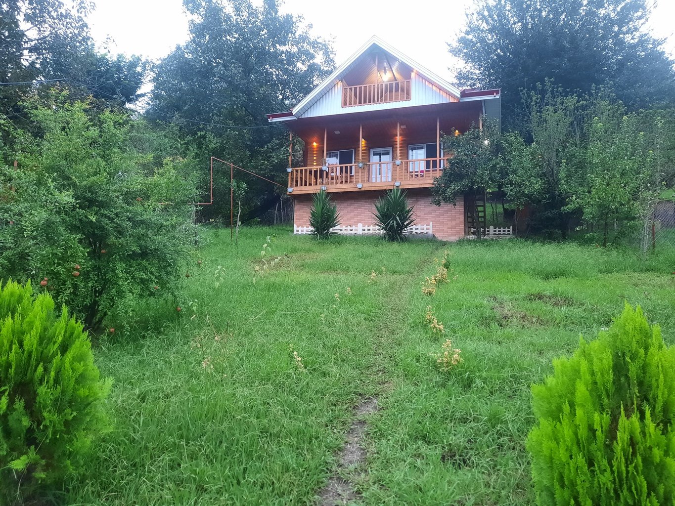 کلبه دوخوابه جنگلی حسین