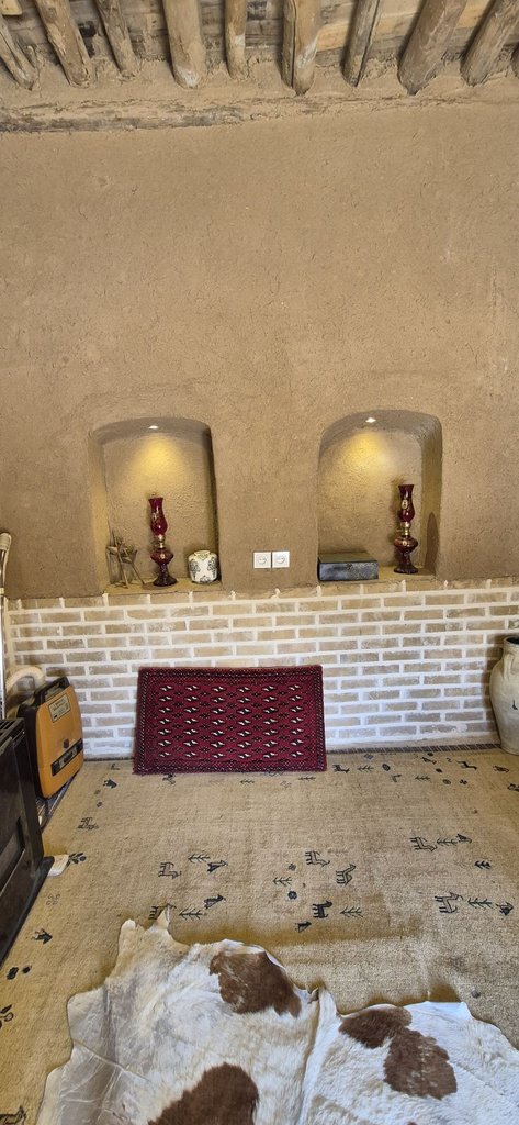 اقامتگاه سنتی خونه خاکی - کرسی خانه