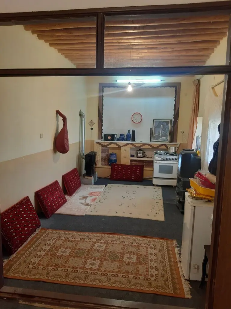 اقامتگاه سنتی خونه خاکی - واحد شاهنشین