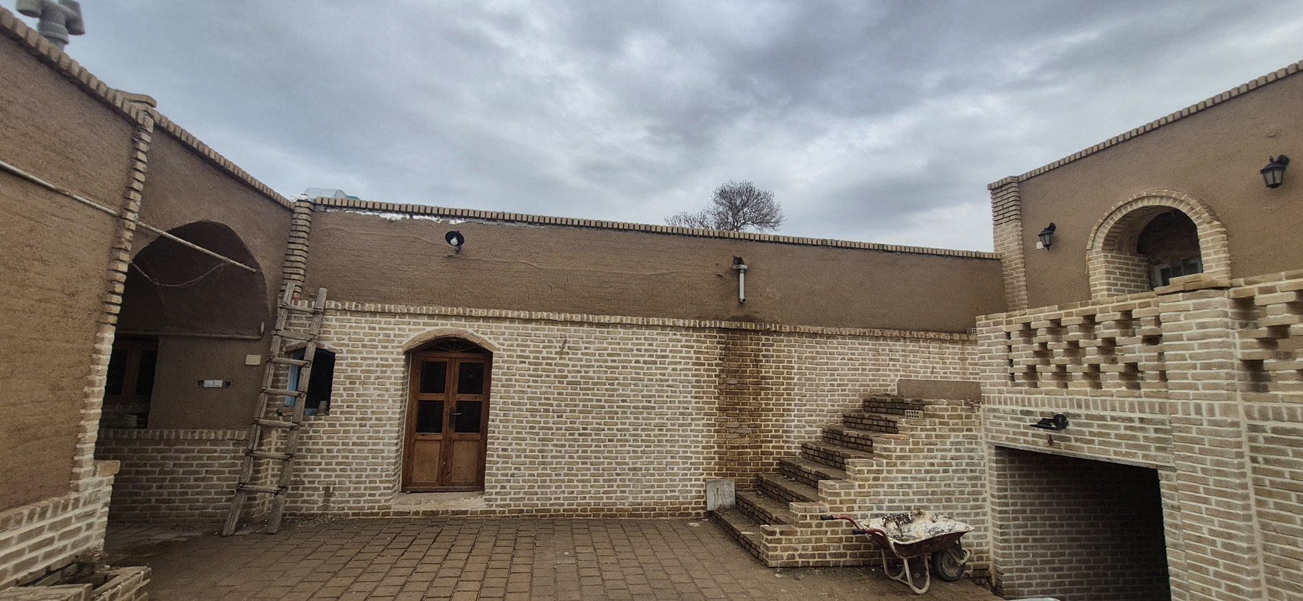 اقامتگاه سنتی خونه خاکی - واحد کاهگلی