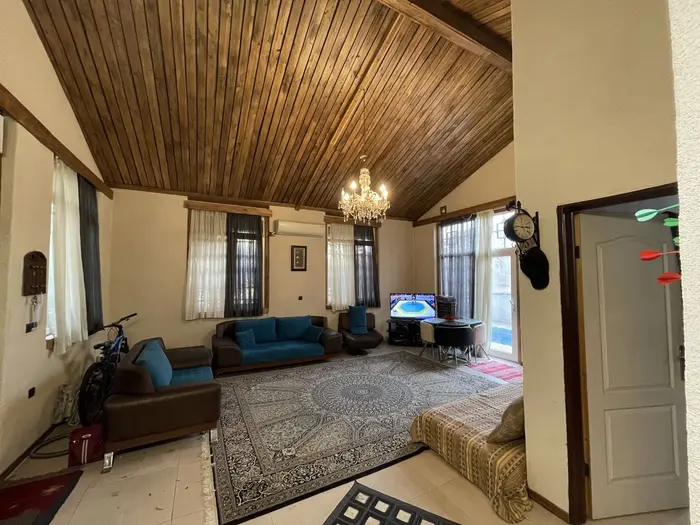 ویلا خان استخردار - فضای دورهمی 