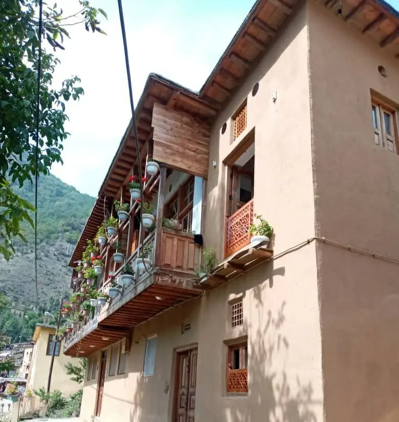 سوئیت یک خوابه سعیدی 3 - نمای ساختمان 