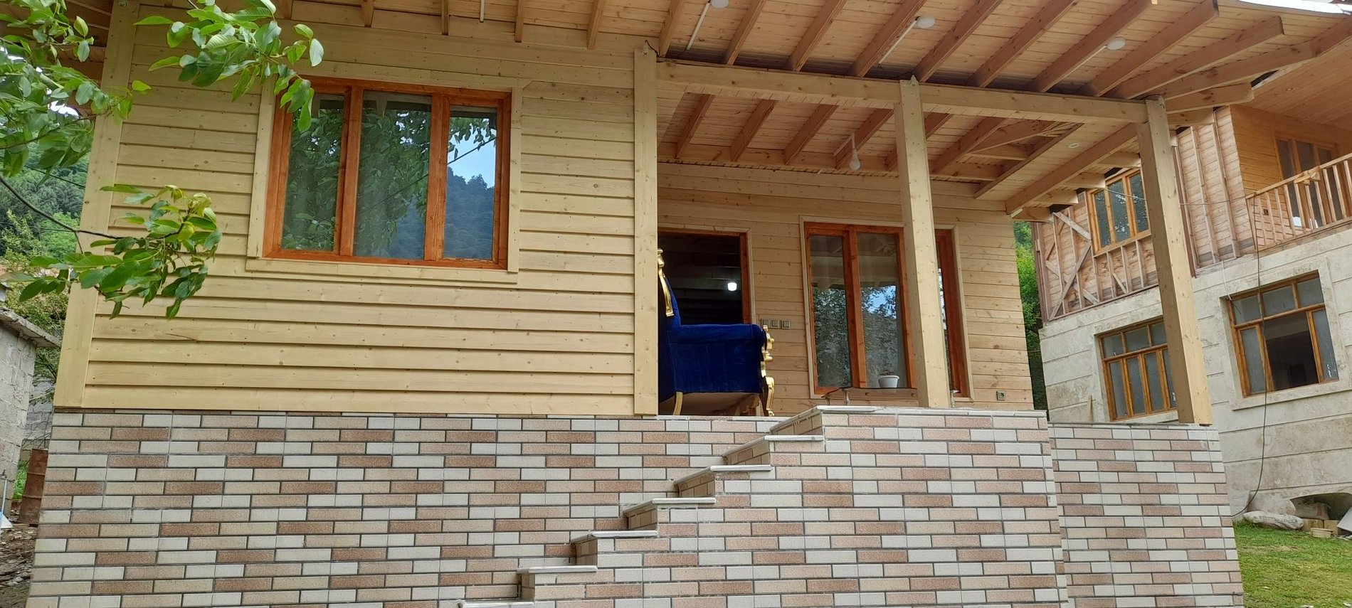 کلبه دوخوابه چوبی گردو - نمای کلبه