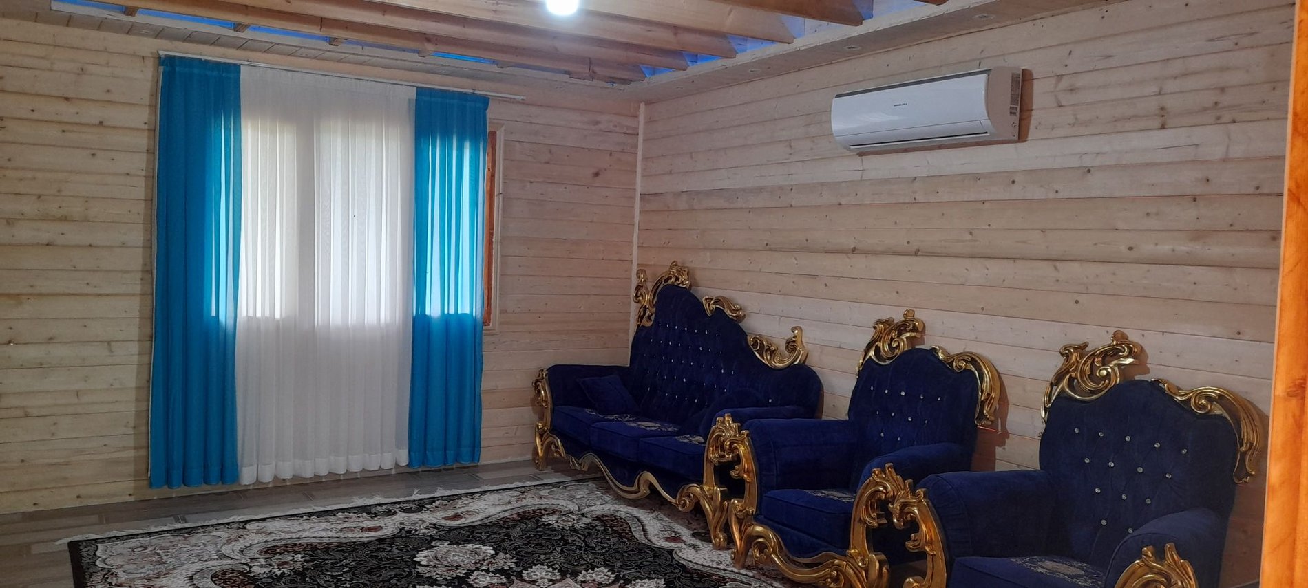 کلبه دوخوابه چوبی گردو - سالن