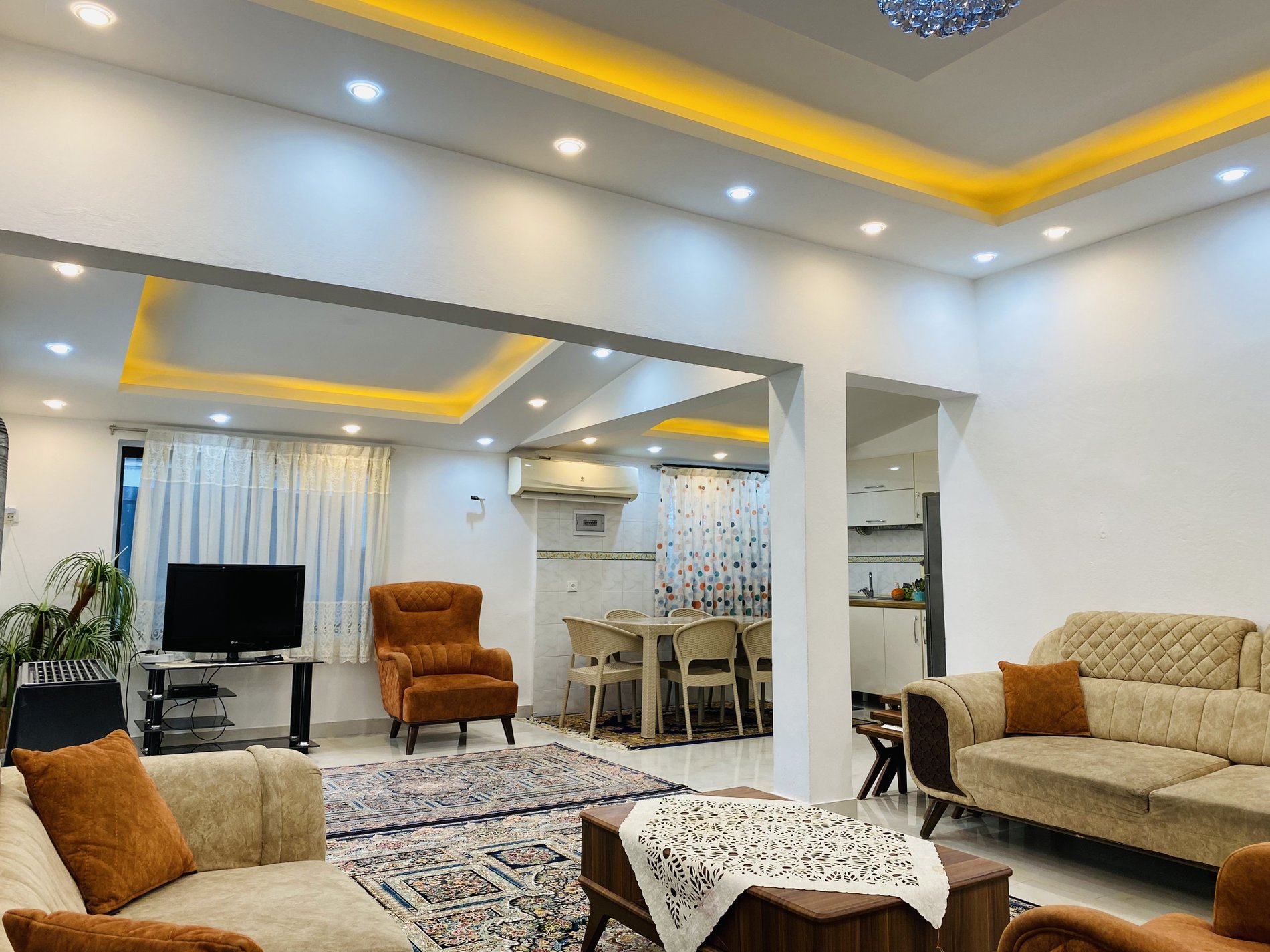 ویلا دوخوابه استخردار آبگرم مزگاه