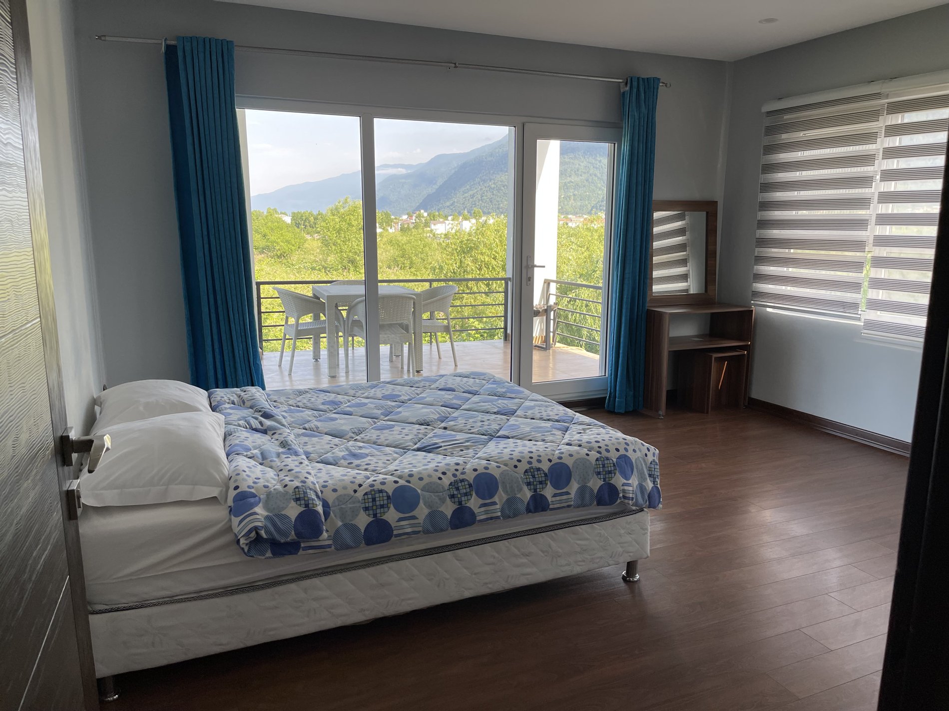 چهارخوابه تریپلکس استخردار افشین