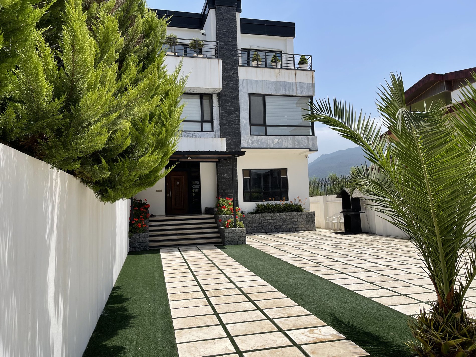 چهارخوابه تریپلکس استخردار افشین