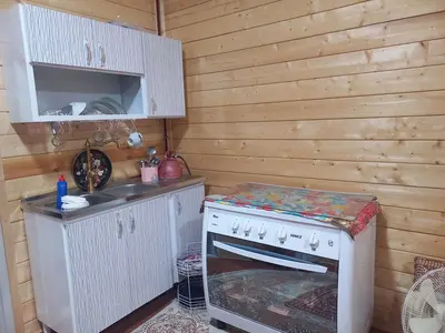 کلبه یک خوابه چوبی رویایی