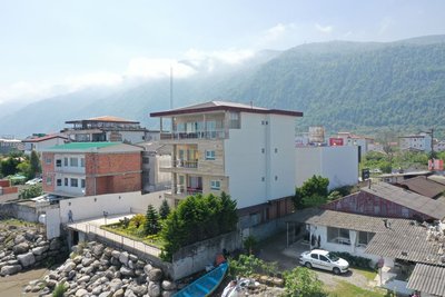 آپارتمان دوخوابه ساحلی بابازاده 2