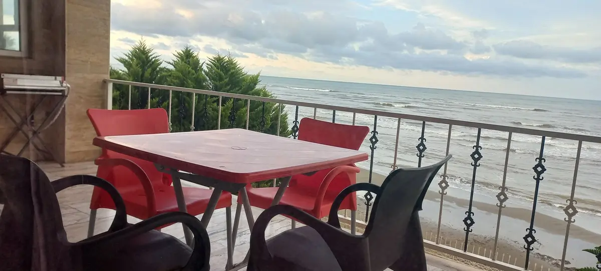 آپارتمان دوخوابه ساحلی بابازاده 2