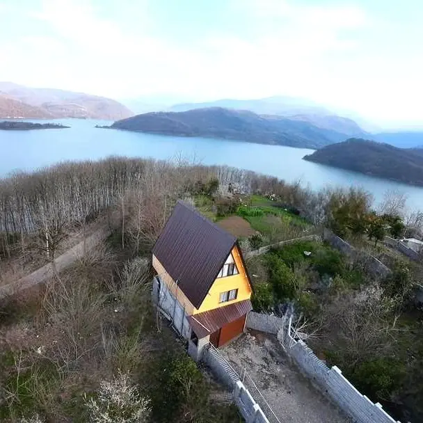 کلبه دوخوابه سوئیسی  ماه تی تی - نمای کلی