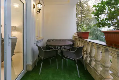 آپارتمان سه خوابه استخردار فرشته ۱