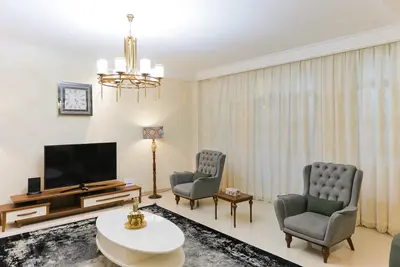 آپارتمان سه خوابه استخردار فرشته ۱